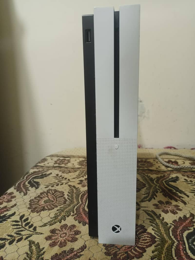 Xbox one s 2