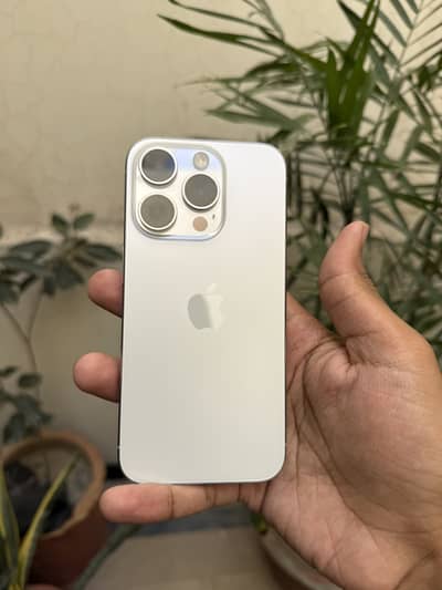 Apple iPhone 15 Pro jv
