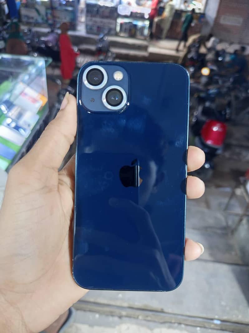Apple iPhone 13 0