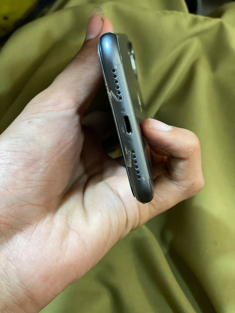 Apple iPhone 11 2