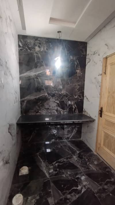 13Marla Corner independent Upper Portion use For silent office 3Bed 03029529359