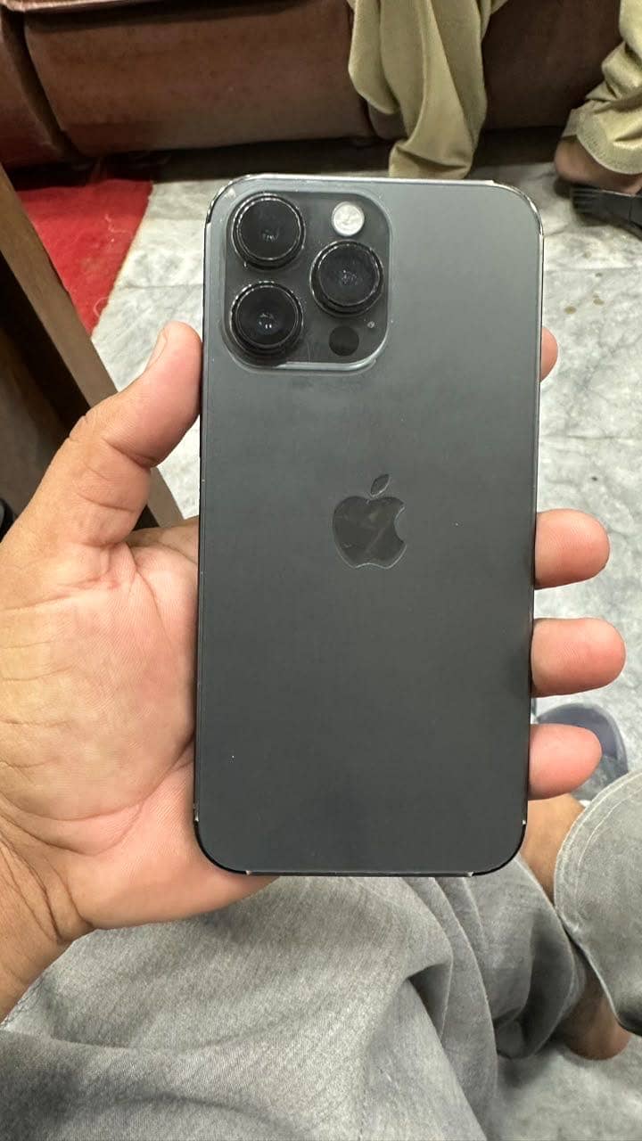 Apple iPhone 14 Pro Max 3