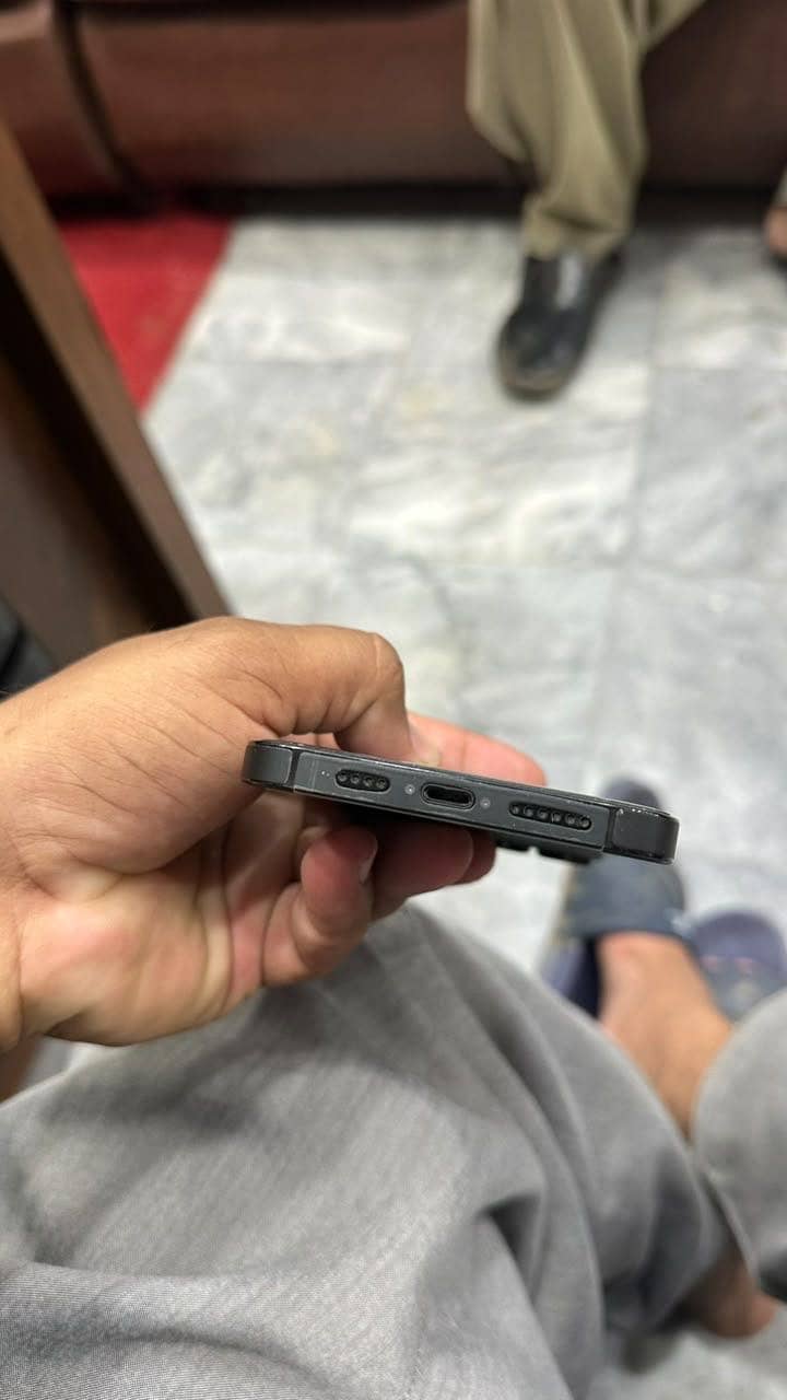 Apple iPhone 14 Pro Max 4