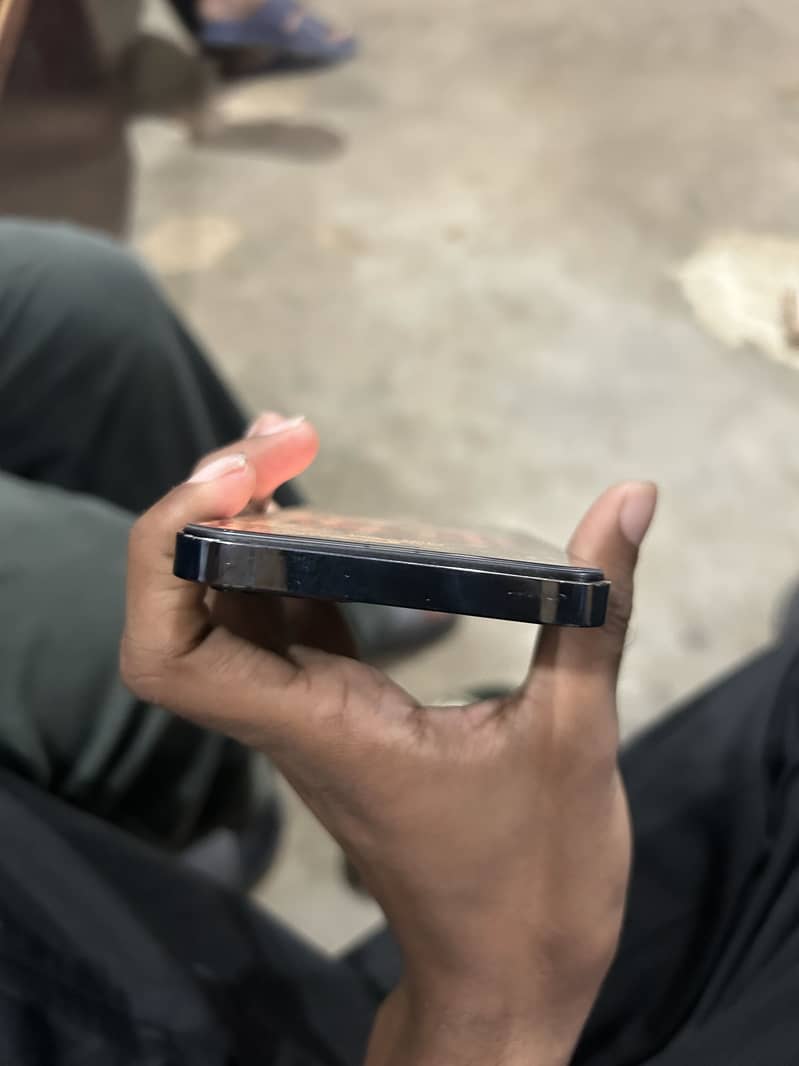 Apple iPhone 12 Pro 2