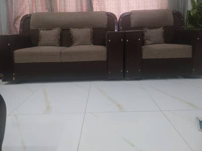 6 SEATER SOFA SET FOR SALE PRICE MEIN THORI BOHOT KAMI HO JAII GI