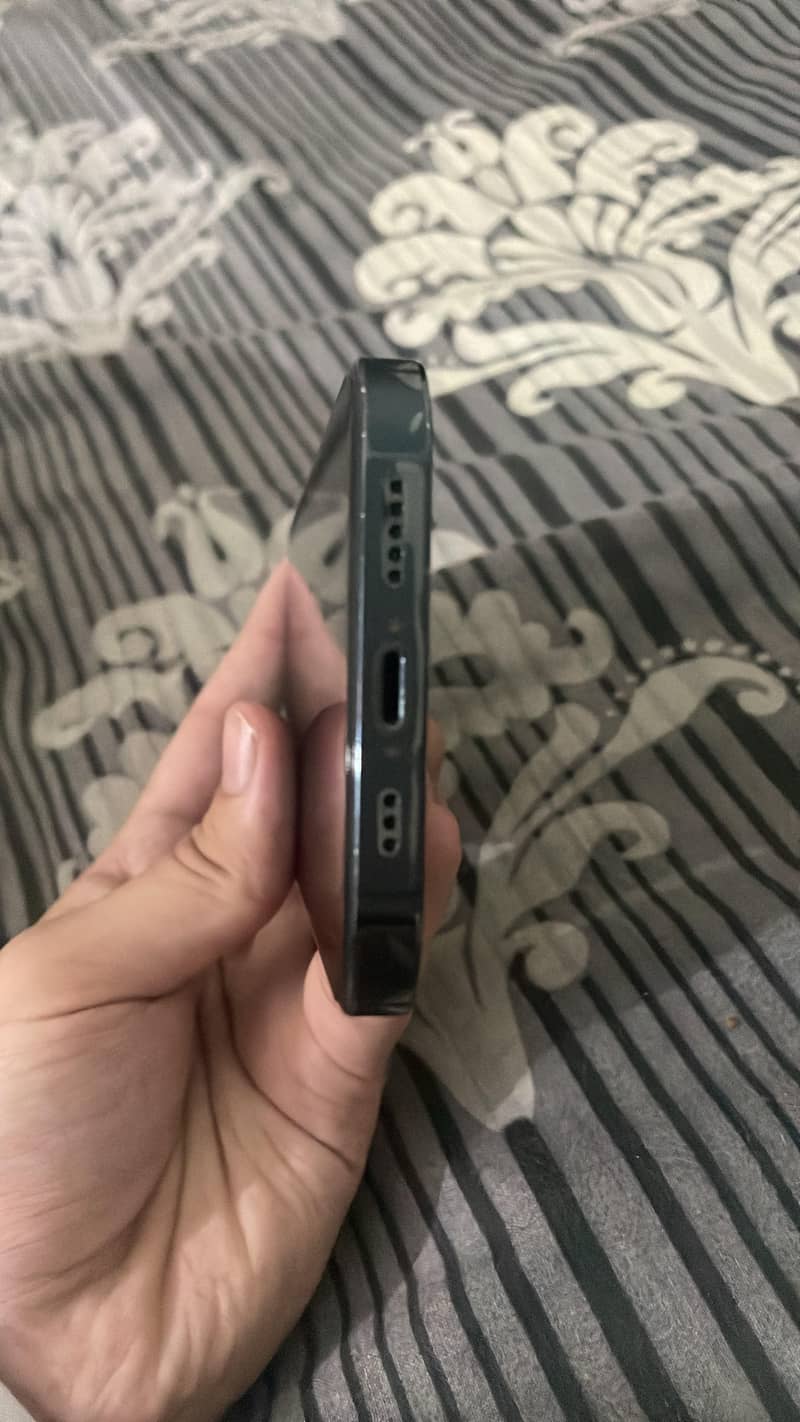 Apple iPhone 12 Pro 4
