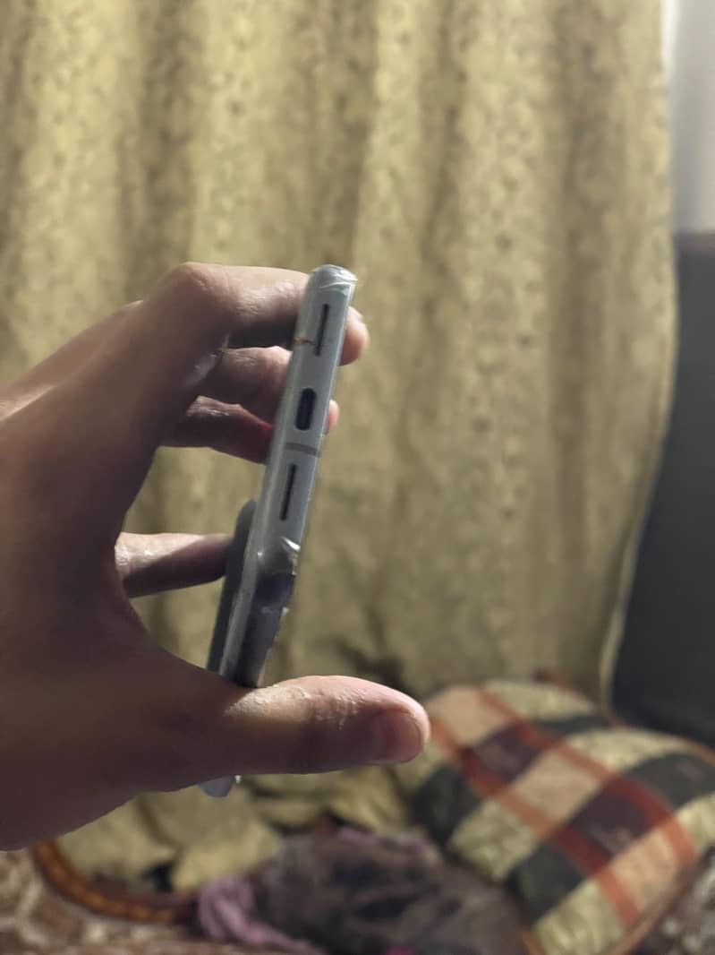 Google Pixel 8 2