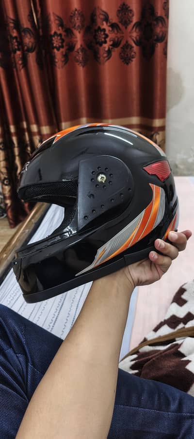 excellent condition vector black bike helmet