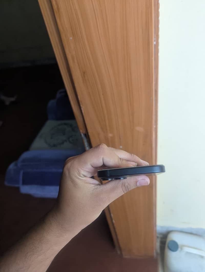 Apple iPhone 15 plus 4