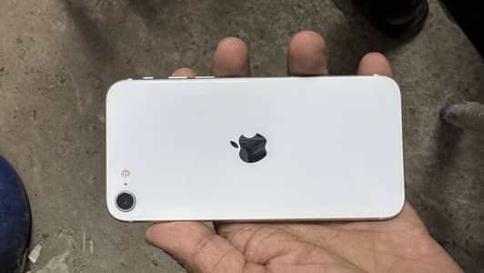 Apple iPhone SE