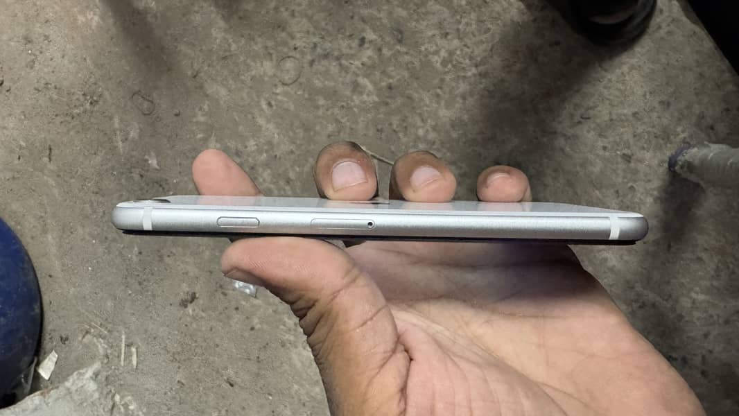 Apple iPhone SE 3