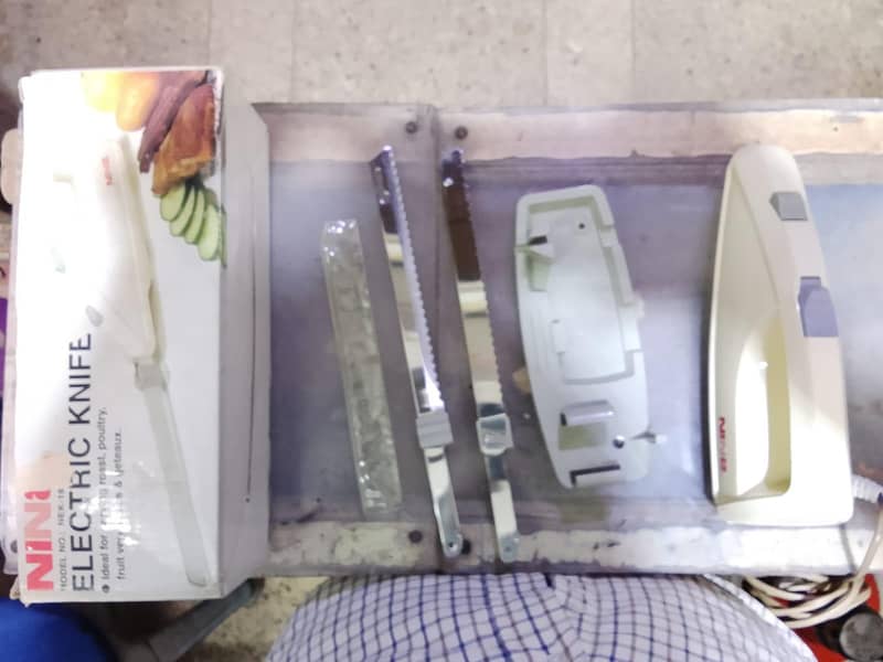 Electric Knife 2