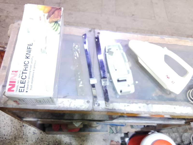 Electric Knife 3