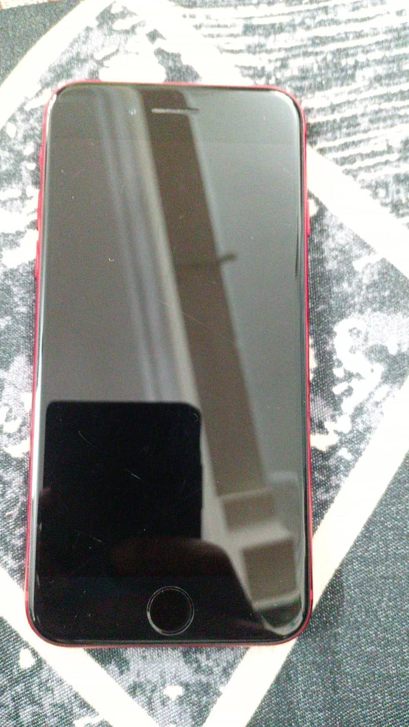 Apple iPhone SE 3rd generation (2022) 3