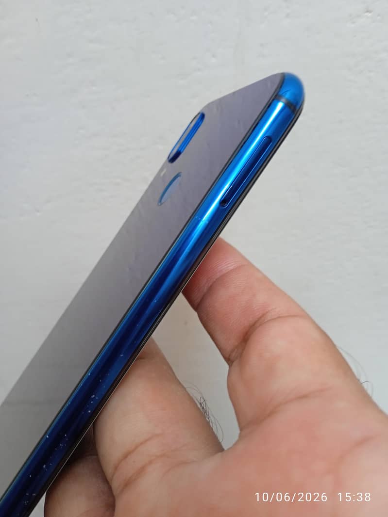 Huawei Nova 3i 3