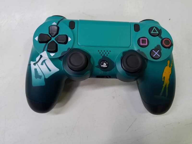 Gaming controller 0