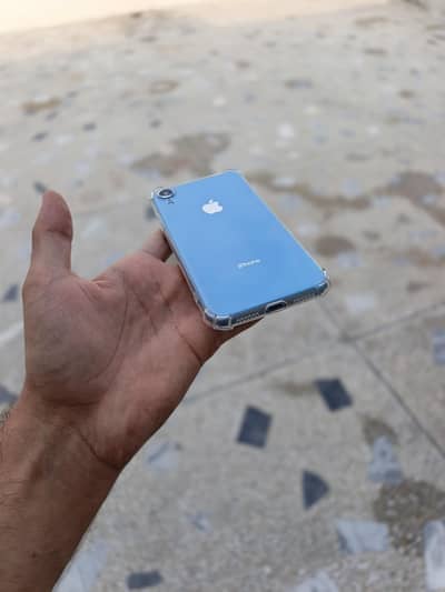 Apple iPhone XR