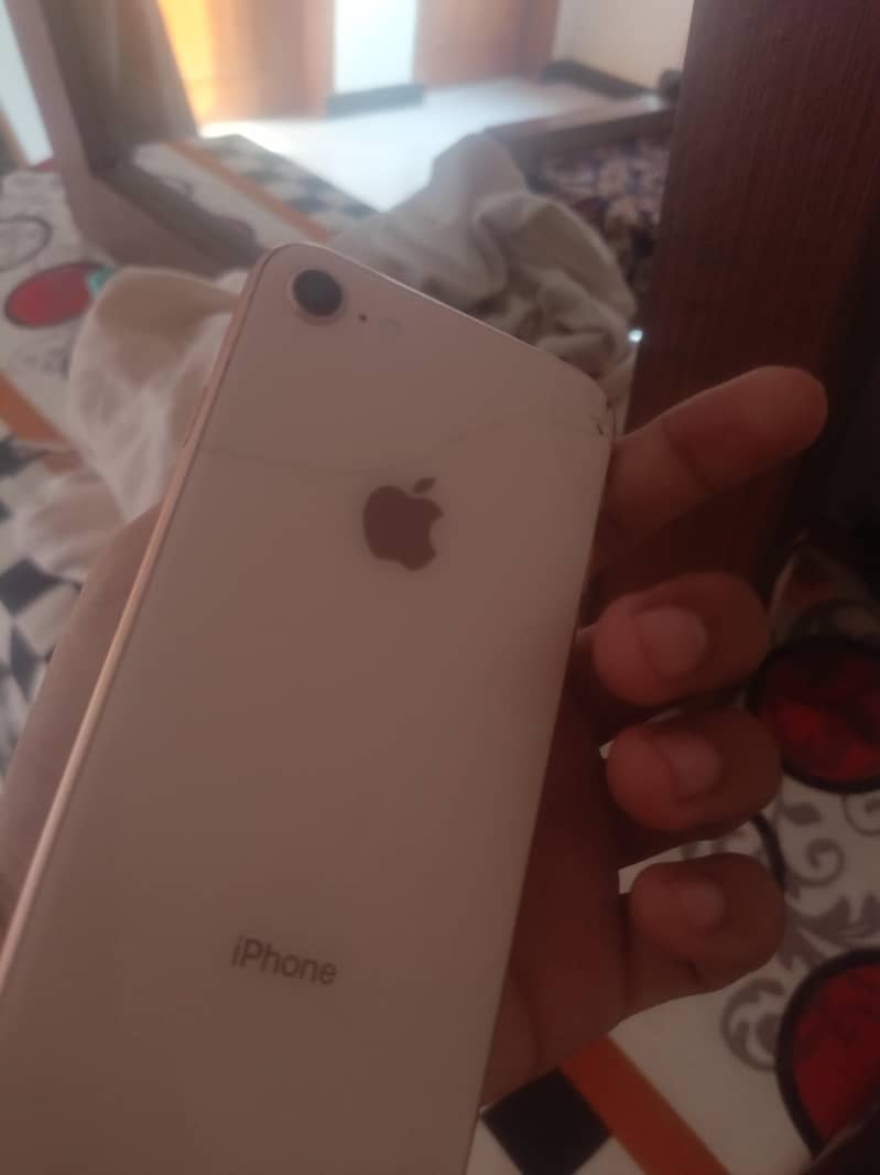 Apple iPhone 8 7