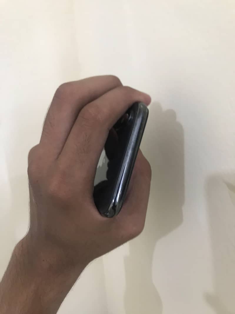 Apple iPhone X 3