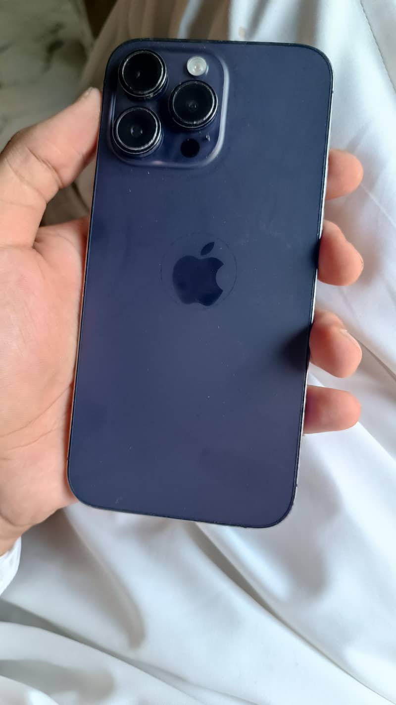 Apple iPhone 14 Pro Max 1
