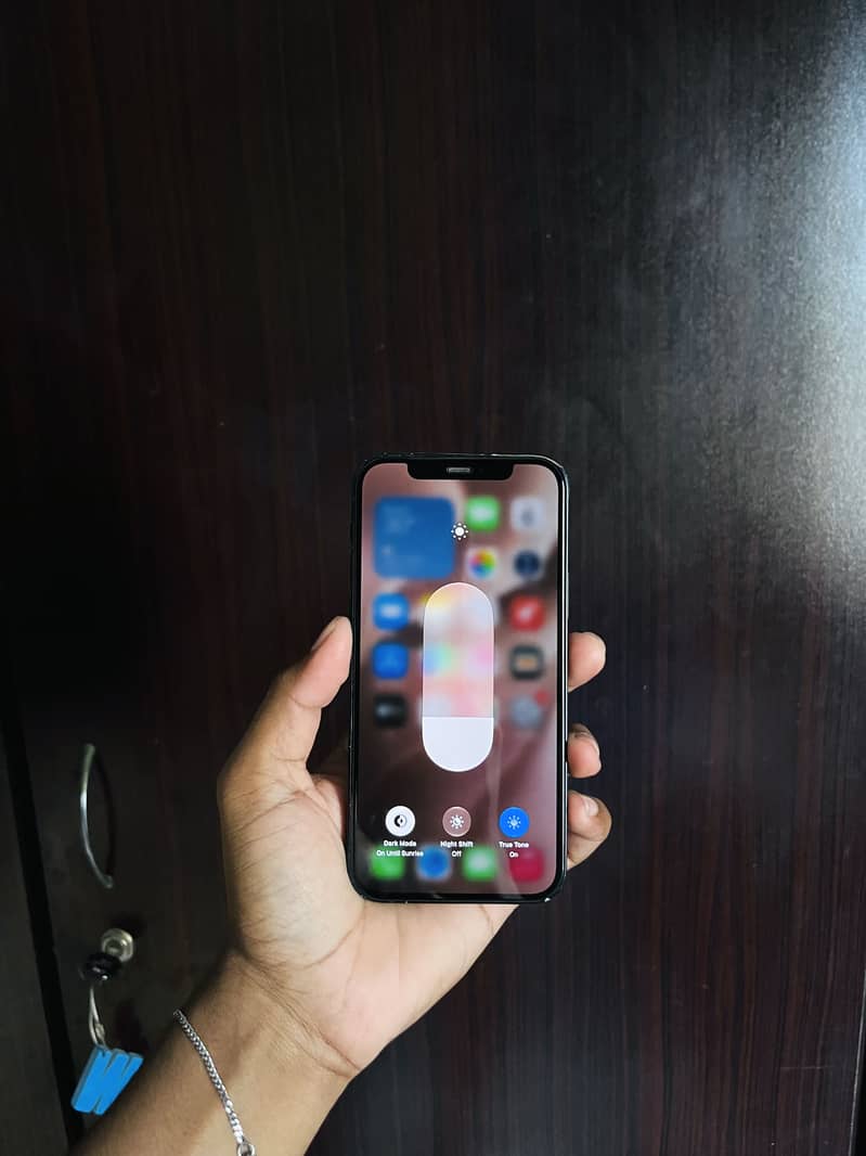 Apple iPhone 12 7