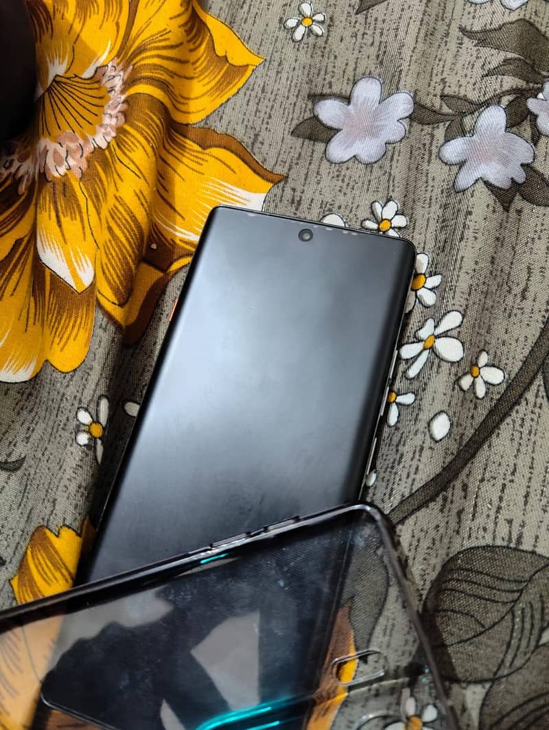 Tecno Camon 40 pro 2