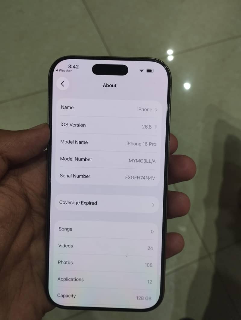 Apple iPhone 16 Pro 4
