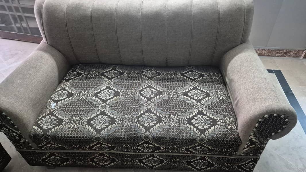5 Seats Sofas 0