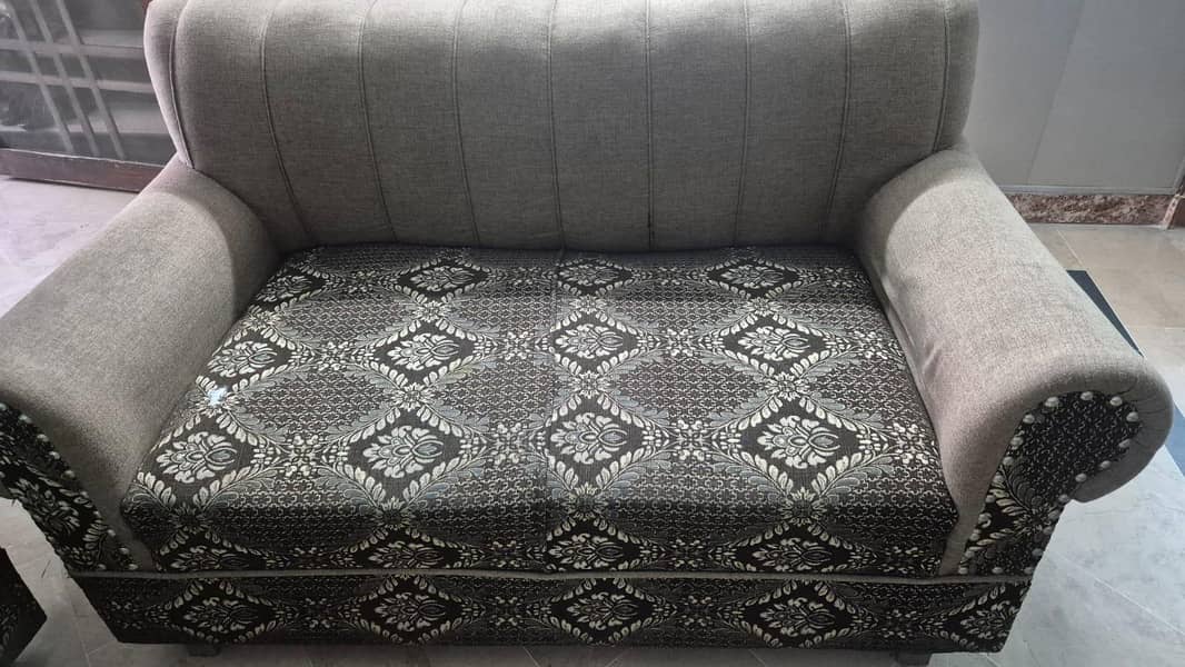 5 Seats Sofas 4
