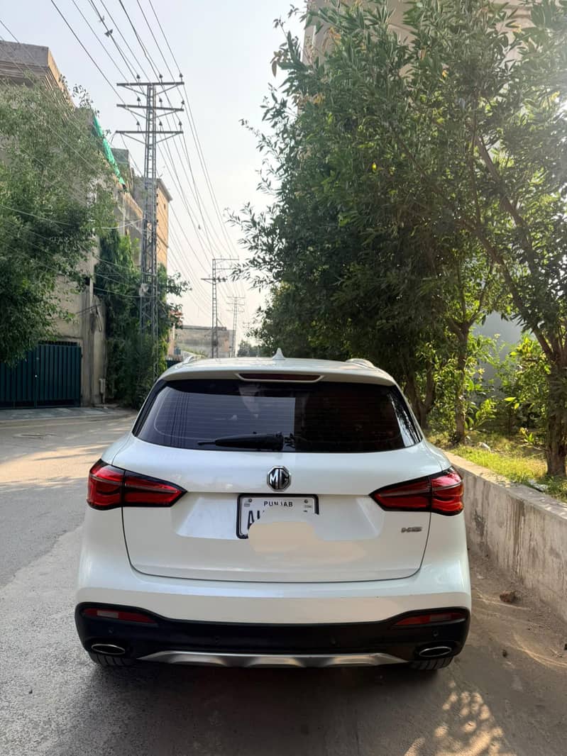 MG HS 2021 5