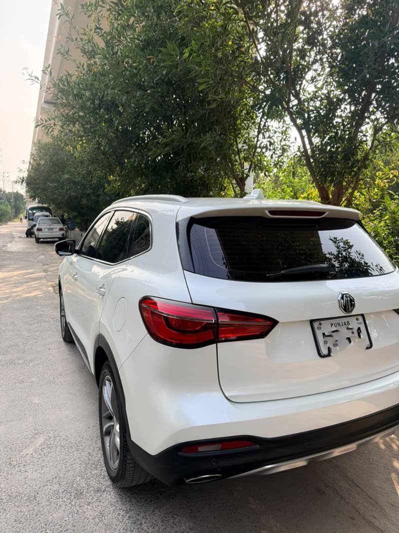 MG HS 2021 6