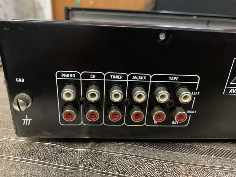 Rotel 810A 3