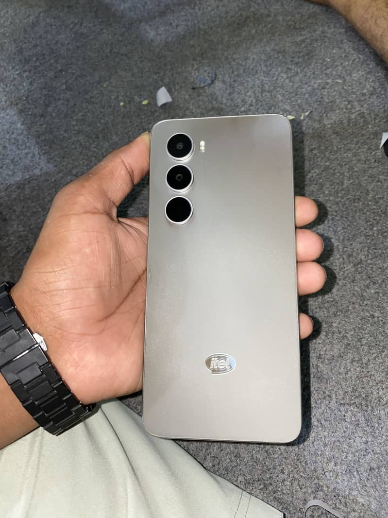 Itel A100 3