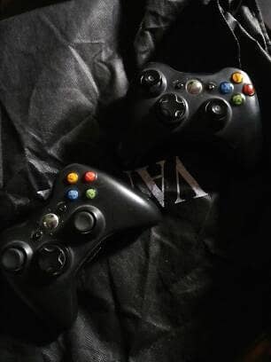 Xbox 360 S with 2 Controllers – Fully Working