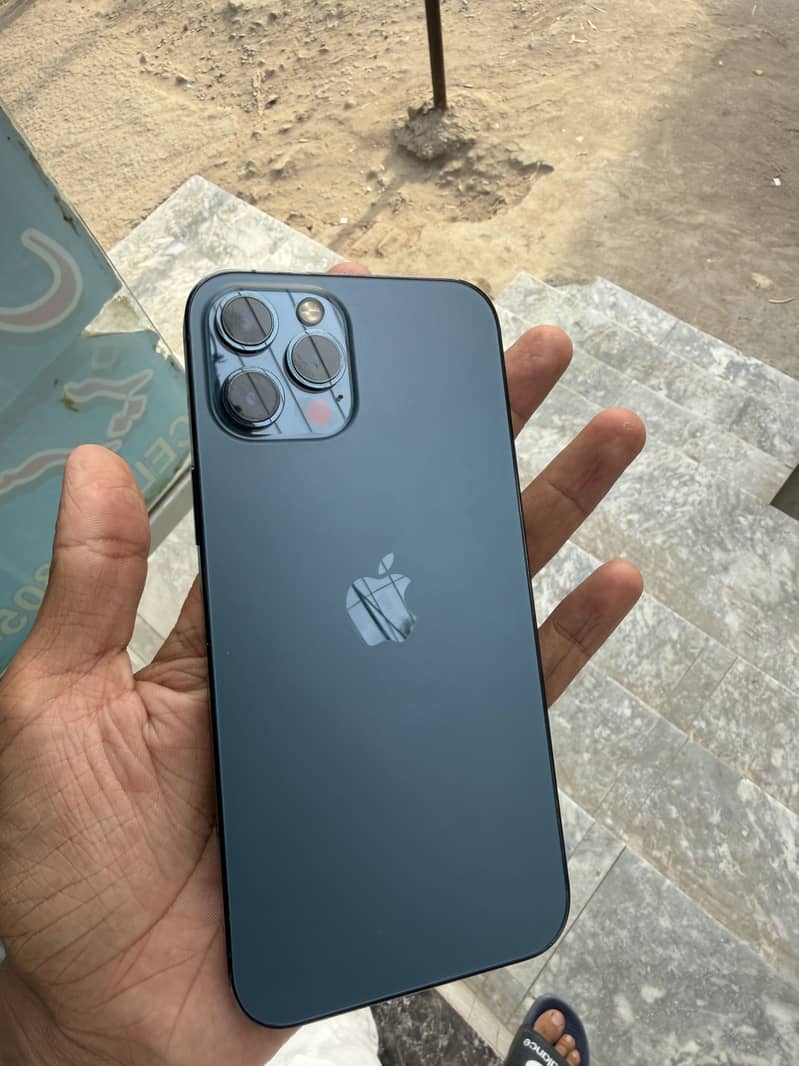 Apple iPhone 12 Pro Max 2