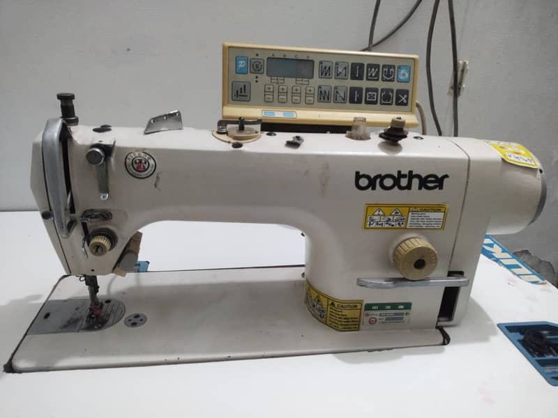 Auto sewing machine 5