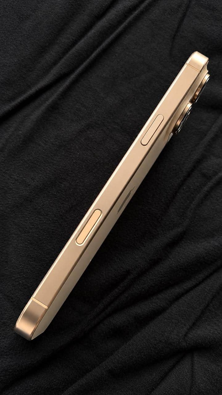 Apple iPhone 16 Pro Max 5
