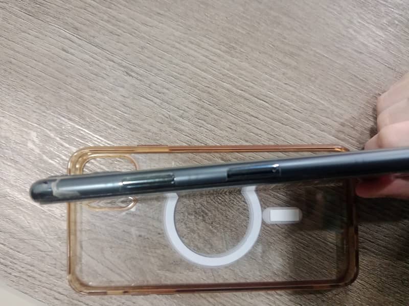 Apple iPhone 11 Pro Max 1