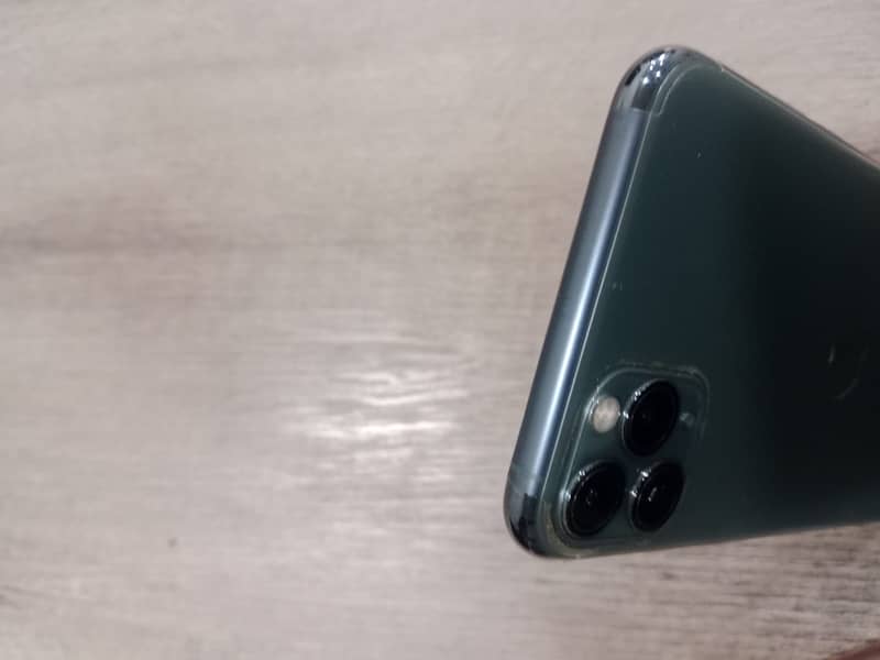 Apple iPhone 11 Pro Max 2