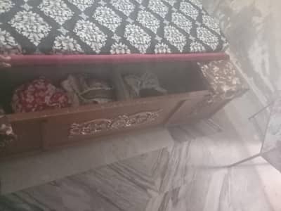 double bed withe side tables and dressing