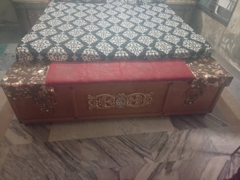 double bed withe side tables and dressing 1