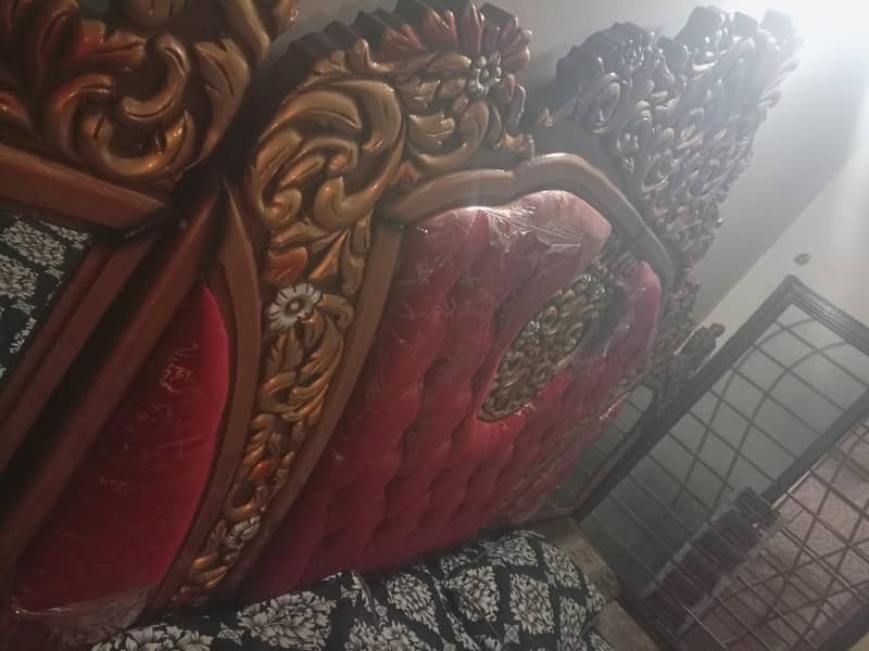 double bed withe side tables and dressing 2