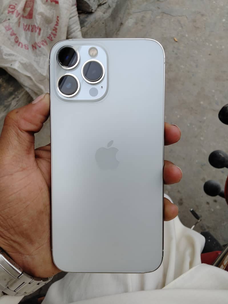 iphone 13 pro max 1