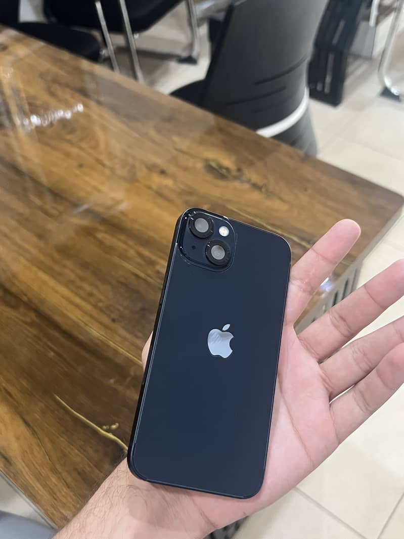 Apple iPhone 13 1