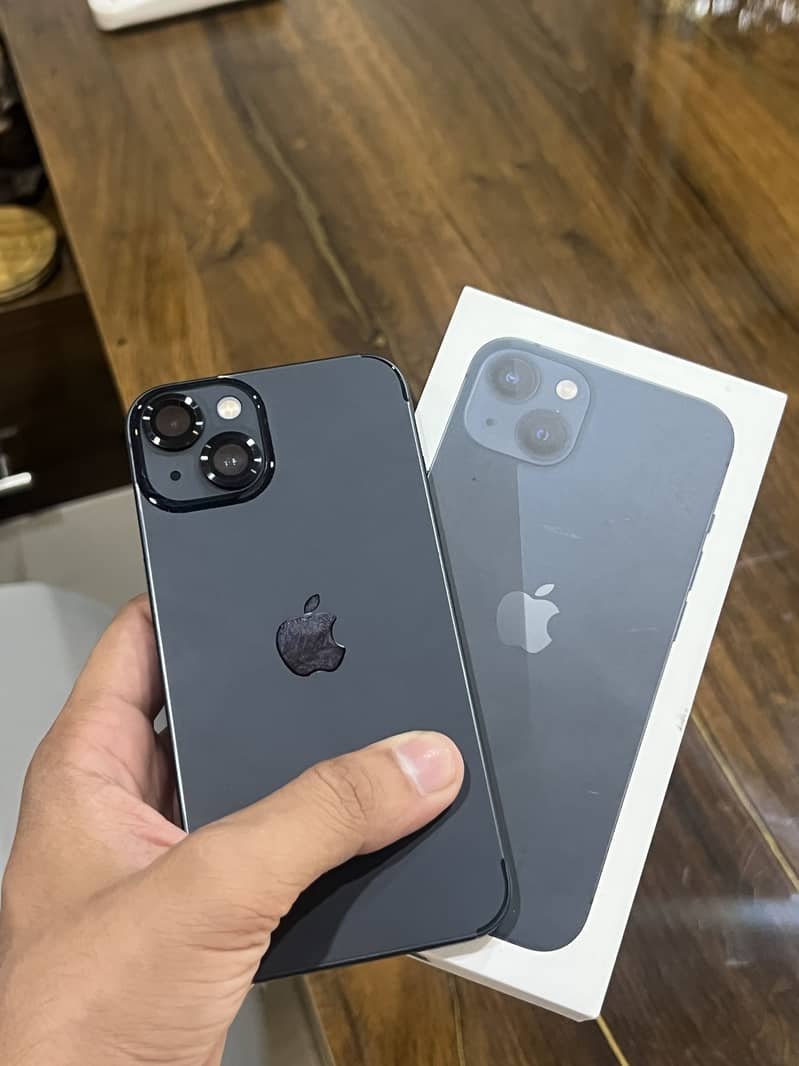 Apple iPhone 13 5