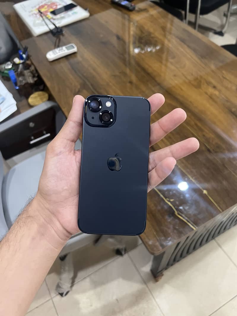 Apple iPhone 13 6