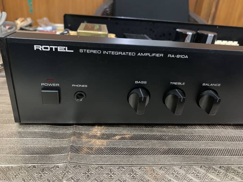 Rotel 810A 0