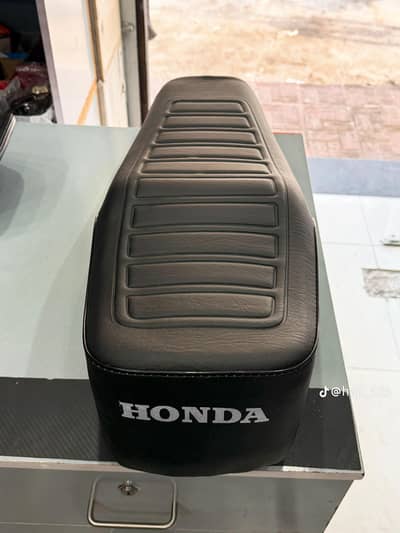 stylish & durable bike seat covers CD 70cc & 125