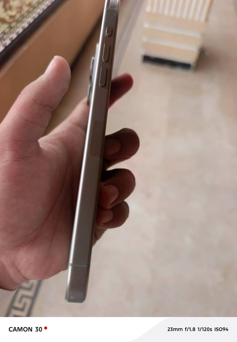 Apple iPhone 15 Pro Max 2