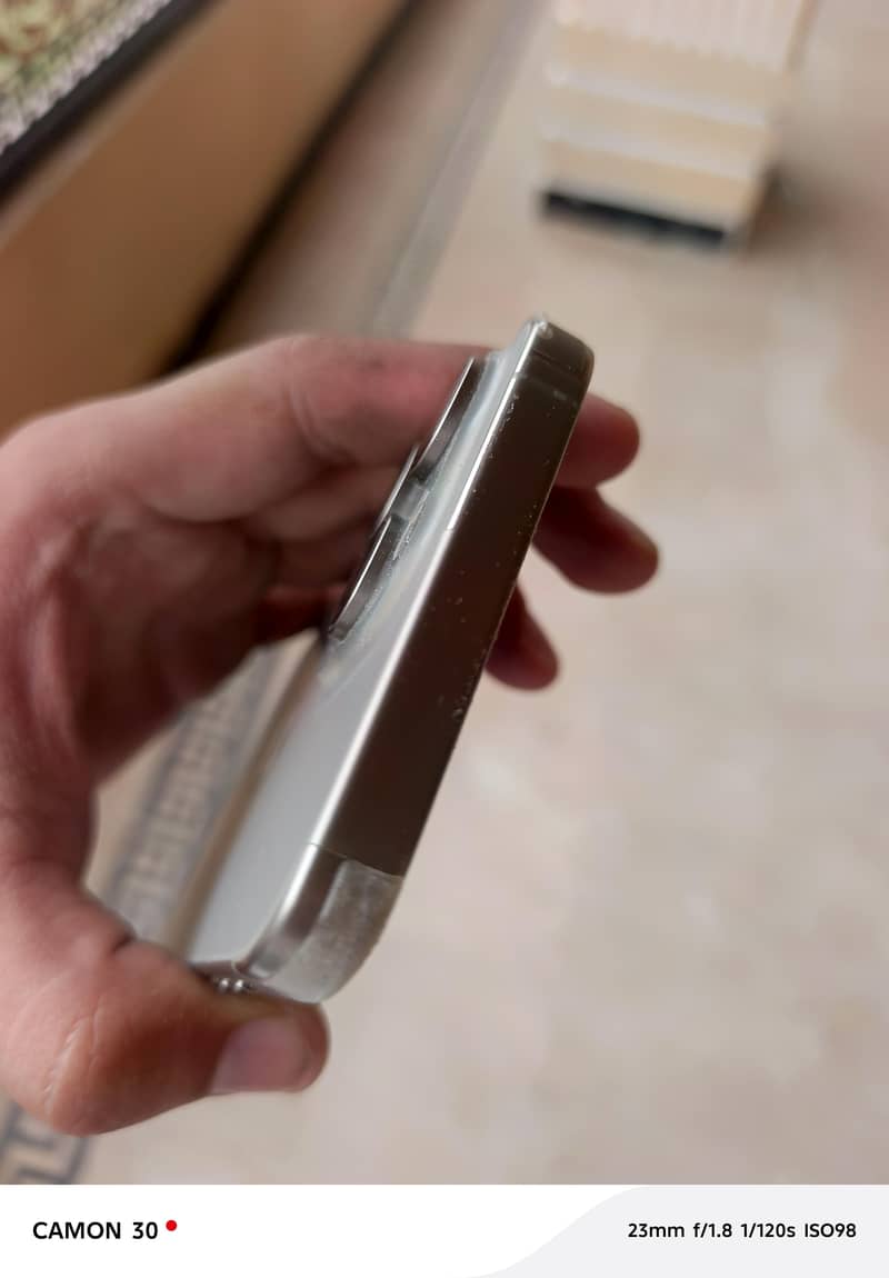 Apple iPhone 15 Pro Max 3